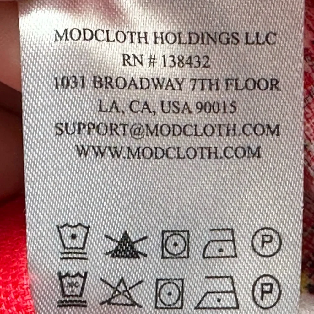 ModCloth Red Floral Sleeveless Shift Dress 100% Cotton Size L Shoulder Buttons